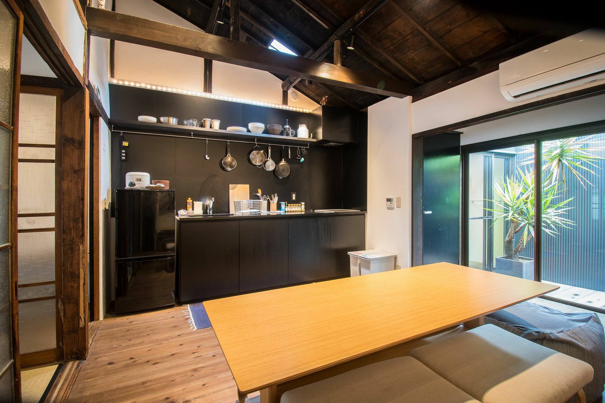 The Black House เกียวโต ภายนอก รูปภาพ